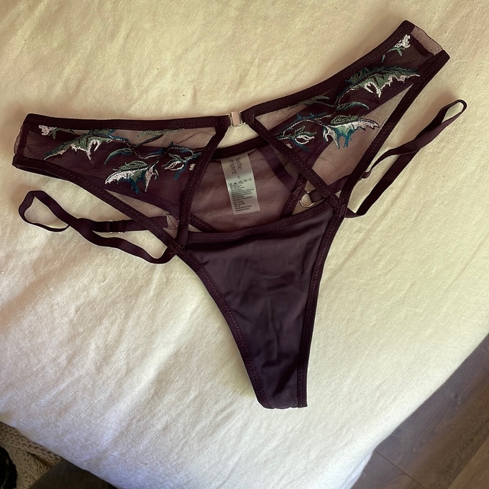 Thistle and Spire Purple Thong💜